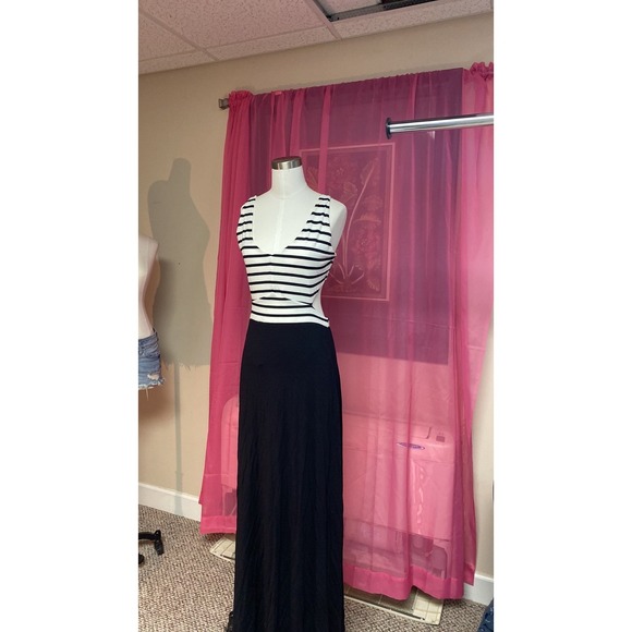 venus‎ dress - Picture 2 of 8